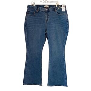 Abercrombie Fitch Curve Love Mid Rise Bootcut Jeans Women 34x30 Fit 36 Short NEW